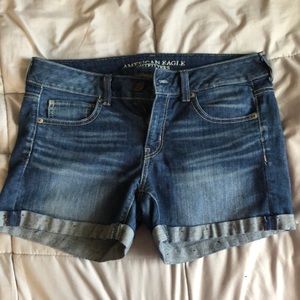 AE shorts midi size 10 stretch